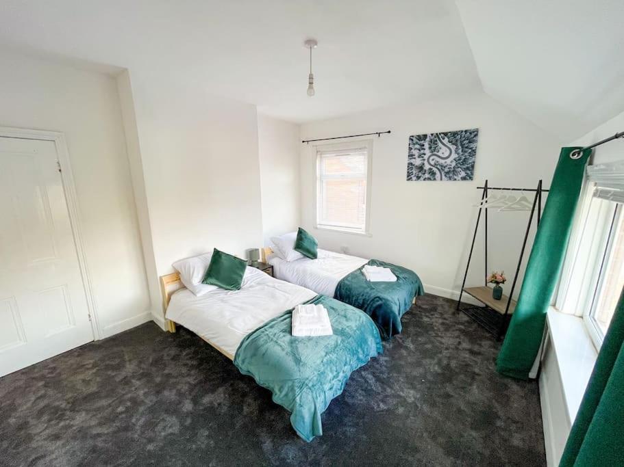 Perfect For Contractors & Families! 7 Beds Free Parking Lägenhet Birmingham Exteriör bild