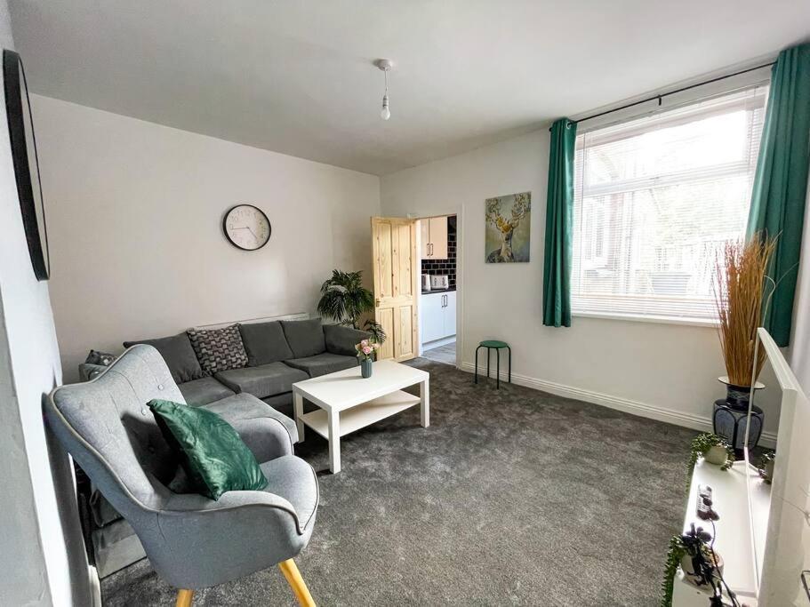 Perfect For Contractors & Families! 7 Beds Free Parking Lägenhet Birmingham Exteriör bild