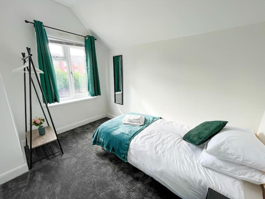 Perfect For Contractors & Families! 7 Beds Free Parking Lägenhet Birmingham Exteriör bild